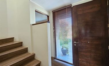 Casa en Venta en Condominio Valle Nogales Santa Elena Eco Urbe Chicureo
