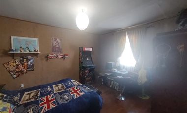 Casa en Venta en ¡Oportunidad Única en Limache! Se Vende Gran Casa con 2402 m2 de Terreno y Piscina