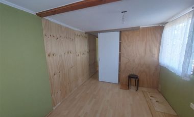 Casa en Venta en ¡Oportunidad Única en Limache! Se Vende Gran Casa con 2402 m2 de Terreno y Piscina