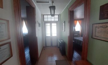 Casa en Venta en ¡Oportunidad Única en Limache! Se Vende Gran Casa con 2402 m2 de Terreno y Piscina