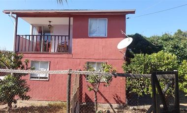 Casa en Venta en ¡Oportunidad Única en Limache! Se Vende Gran Casa con 2402 m2 de Terreno y Piscina