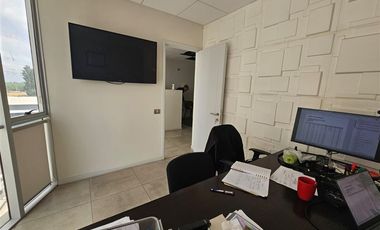 Oficina en Arriendo en CENTRO DE NEGOCIOS PUERTAS DE CHICUREO