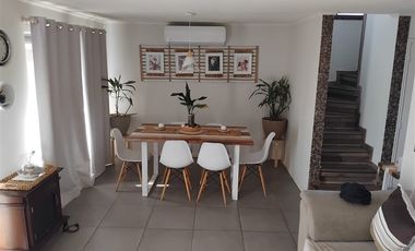 Casa en Venta en Parque Residencial el Avellano