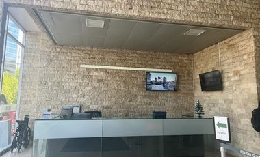 Oficina en Arriendo en Edificio Quantum en mejor sector de negocios de Las Condes