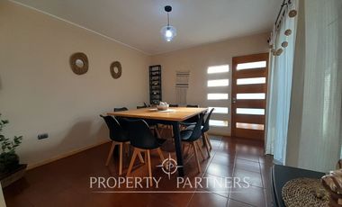 Comoda casa en condominio cercano a Jumbo de Miraflores