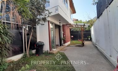 Comoda casa en condominio cercano a Jumbo de Miraflores