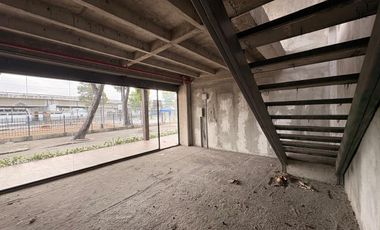 Local Comercial Frente Universidad Estatal GYE