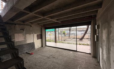 Local Comercial Frente Universidad Estatal GYE