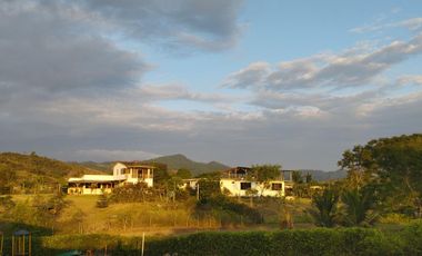 VENDO MACROTERRENO CAMPESTRE DOS MANGAS MANGLARALTO