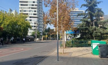 Local Comercial en Arriendo en Isidora Goyenechea con augusto Leguía