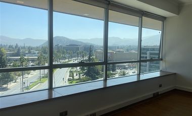 Oficina en Arriendo en Av. La Dehesa 1200