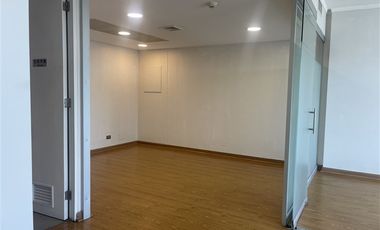 Oficina en Arriendo en Av. La Dehesa 1200