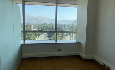 Oficina en Arriendo en Av. La Dehesa 1200