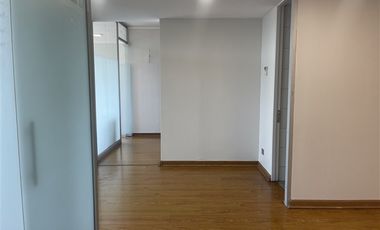 Oficina en Arriendo en Av. La Dehesa 1200