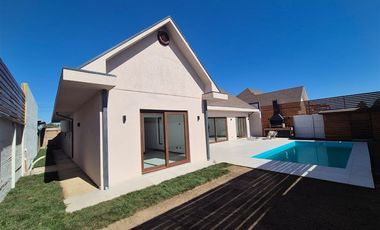 Casa en Venta en Parcela San Valentín 22 1/2 norte B 4313.