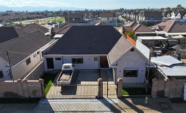 Casa en Venta en Parcela San Valentín 22 1/2 norte B 4313.