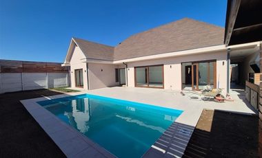 Casa en Venta en Parcela San Valentín 22 1/2 norte B 4313.