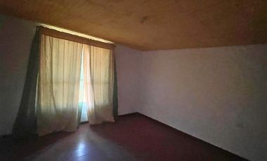 Casa en Venta en Vende Casa Pasaje Diez//Pasaje Once (3 Dorm,1Baño,2 Est)