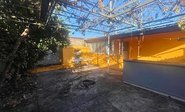 Casa en Venta en Vende Casa Pasaje Diez//Pasaje Once (3 Dorm,1Baño,2 Est)