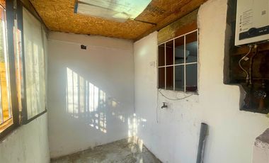 Casa en Venta en Vende Casa Pasaje Diez//Pasaje Once (3 Dorm,1Baño,2 Est)