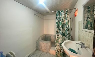 Casa en Venta en Vende Casa Pasaje Diez//Pasaje Once (3 Dorm,1Baño,2 Est)