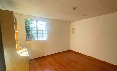 Casa en Venta en Vende Casa Pasaje Diez//Pasaje Once (3 Dorm,1Baño,2 Est)