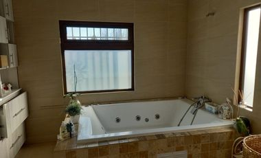 Casa en Venta en AVENIDA EL ROMERO