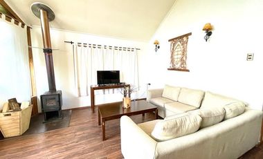 Casa en Arriendo en MA - Camino Los Bajos, Frutillar Bajo. Cabaña 3 dorm 1 Baño, terraza