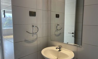 Oficina en Arriendo en Av. La Dehesa 1200