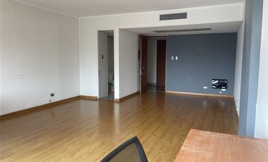 Oficina en Arriendo en Av. La Dehesa 1200