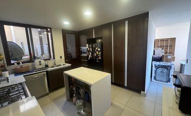 Casa en Arriendo en Luminosa casa en condominio Los Litres