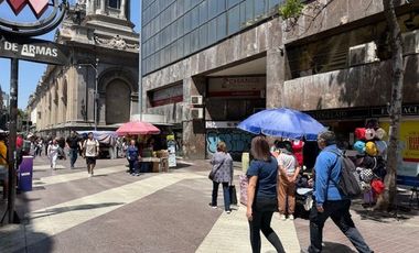 Local Comercial en Arriendo en Puente 500, UBICACION ESTRATEGICA, SALIDA DE METRO PLAZA DE ARMAS