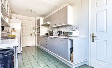 Departamento en Venta en Pedro Canisio con La Hualtatas. 150m2, 3D + servicio