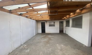 Casa comercial en sector norte.