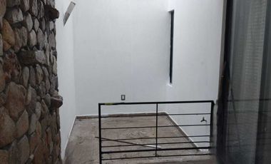 CASA EN RENTA EN POZOS.