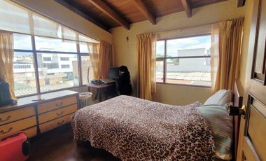 VENTA CASA RENTERA REMODELADA 375 m², 2 departamentos, 2 suites, Ciudadela Kennedy. XG_Aqt