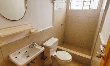 VENTA CASA RENTERA REMODELADA 375 m², 2 departamentos, 2 suites, Ciudadela Kennedy. XG_Aqt