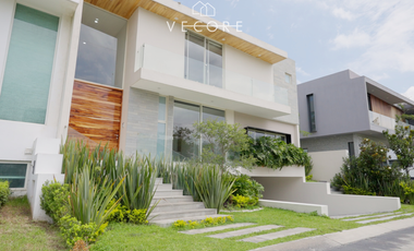 RESIDENCIA EN RENTA EN PUERTA LAS LOMAS, ZAPOPAN
