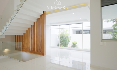 RESIDENCIA EN RENTA EN PUERTA LAS LOMAS, ZAPOPAN