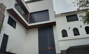 HERMOSA CASA DE LUJO EN RENTA/VALLE/$150,000