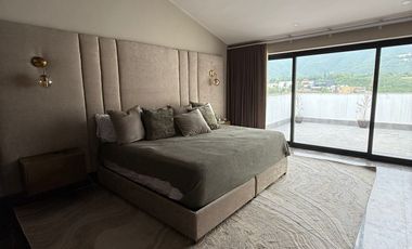 HERMOSA CASA DE LUJO EN RENTA/VALLE/$150,000