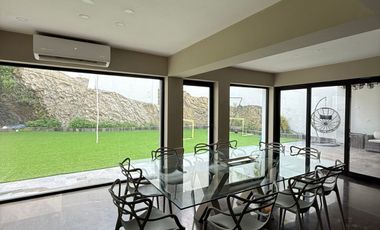 HERMOSA CASA DE LUJO EN RENTA/VALLE/$150,000
