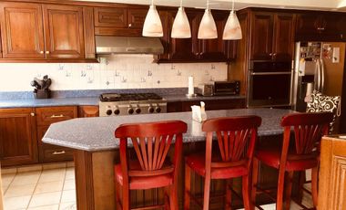 PRECIOSA RESIDENCIA EN VENTA!! SOLO A  10 MIN DE SANTA FE