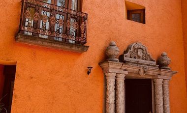 RESIDENCIA EN VENTA!! SOLO A  10 MIN DE SANTA FE