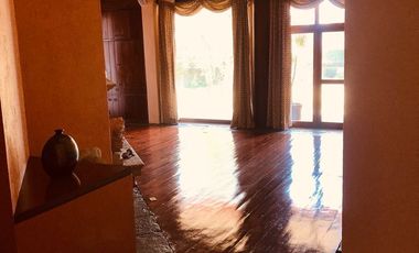 PRECIOSA RESIDENCIA EN VENTA!! SOLO A  10 MIN DE SANTA FE