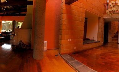 RESIDENCIA EN VENTA!! SOLO A  10 MIN DE SANTA FE
