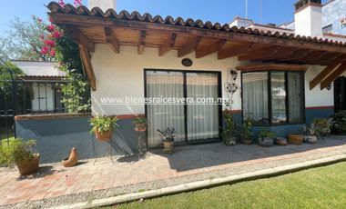 CASA EN RENTA AMUEBLADA  EN LAS VILLITAS TEQUISQUIAPAN evelyn