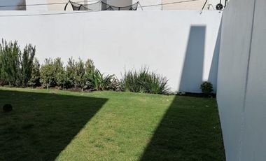Casa en Renta. Foresta, Metepec