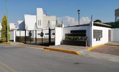 Casa en Renta. Foresta, Metepec