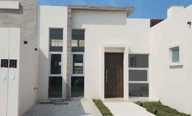 CASA EN RENTA DE UN PISO, FRAC. VISTALTA, GRACIANO SÁNCHEZ, BOCA DEL RÍO